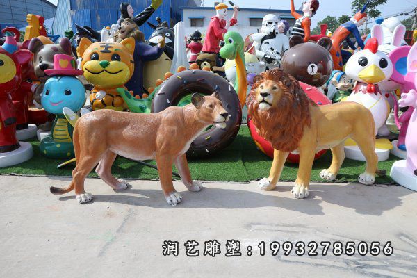小区玻璃钢动物豹雕塑