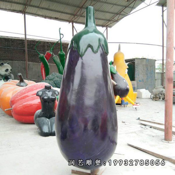 步行街玻璃钢茄子仿真雕塑